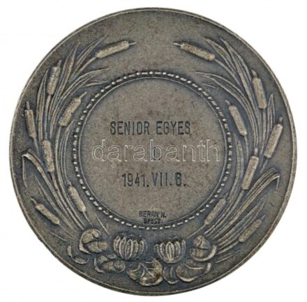 1941. 'Magyar Evezős Szövetség' ezüstözött bronz sport díjérem, hátoldalon 'Senior Egyes I. 1941. VII. 6' gravírozással, valamint 'BERÁN N. BPEST' gyártói jelzéssel (50mm) T:1- TP 218.