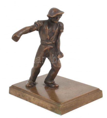 Jelzés nélkül: Munkás. Bronz, m: 18cm