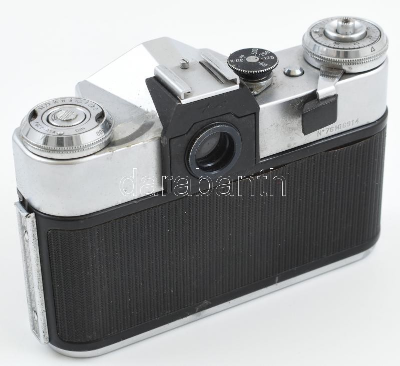 cca 1980 Zenit-E szovjet fényképezőgép, Industar-50-2 3,5/50 objektívvel, sapkával, a moszkvai olimpia logójával ellátva, eredeti bőr tokjában / Zenit-E vintage USSR 35mm camera, with the logo of the 1980 Moscow Olympics, in original - Image 3