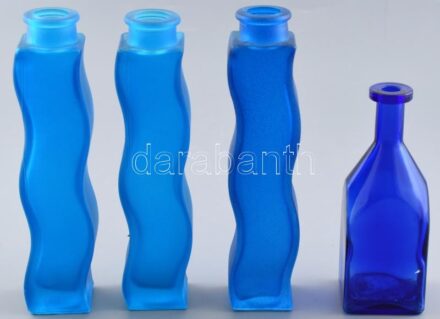 3db design kék üveg váza és egy kék palack, hibátlan, m: 16-22 cm