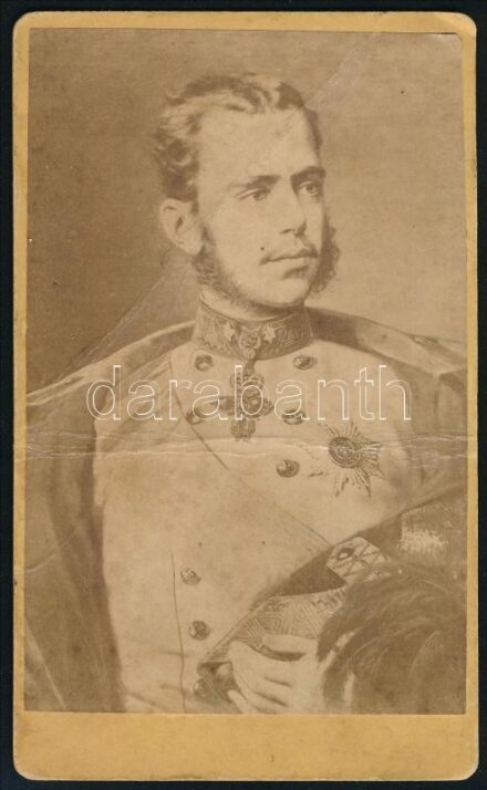 cca 1880 Habsburg Rudolf (1858-1889) trónörökös keményhátú fotója, felületén törésnyom, törött karton, 10,5×6 cm