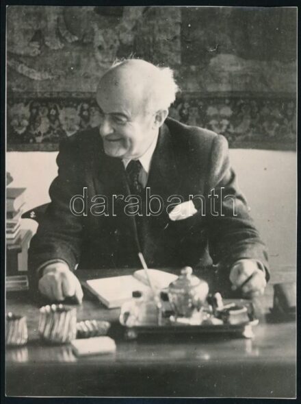 cca 1950 Báró Hatvany Lajos (1880-1961) író, mecénás, fotó, jó állapotban, 16,5×12,5 cm