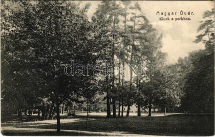 1907 Magyaróvár, Mosonmagyaróvár; Kiosk (kioszk) a parkban. Dr. Doby felvétele. G.M.P. 10. sz. (kis szakadás / small tear)
