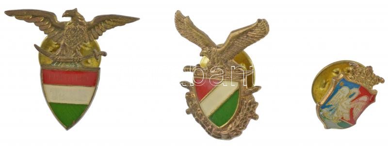 3xklf fém kitűző, 2db Turulos, 1db városcímeres T:1,1-