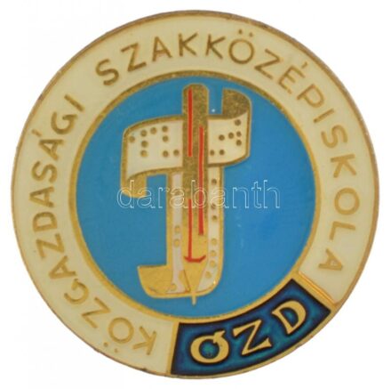 ~1970. 'Közgazdasági Szakközépiskola - Ózd' műgyantás fém jelvény T:1-