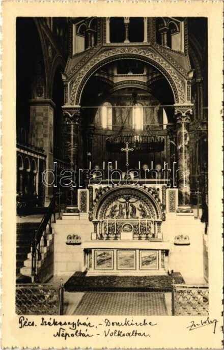 Pécs, Székesegyház, belső, Népoltár. Zsabokorszky mérnök felvétele