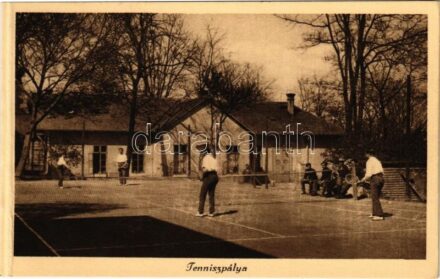 Budapest I. Ferenc József nevelőintézet és gimnázium, teniszpálya, sport pálya. Ilona utca 2-4. (Szabó Ilonka utca) - Goszleth udvari fényképész felvétele (képeslap füzetből / from postcard booklet)