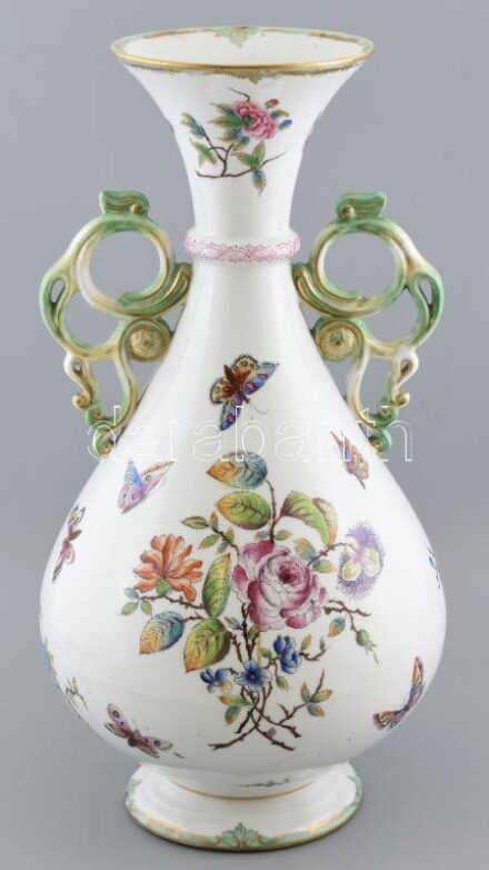 Viktória mintás váza, Fischer Vilmos, Kolozsvár, 1881, kézzel festett porcelán, jelzett, kopott, Balla József nagybányai festő lakásából, m: 53 cm
