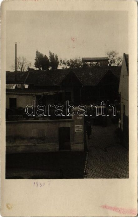 Budapest XXII. Budafok, Sashegy, Tóth József utca, Hangya ipar rt. likőr, rum és konyakgyára és borpincészete, autó. photo