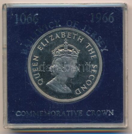 Jersey 1966. 5Sh Cu-Ni 'A hastingsi csata 900. évfordulója' műanyag tokban T:1 (eredetileg PP) fo. Isle of Man 1980. 25 Pence Cu-Ni '900th anniversary of the Battle of Hastings' in plastic case C:1 (originally PP) spotted Krause KM#28