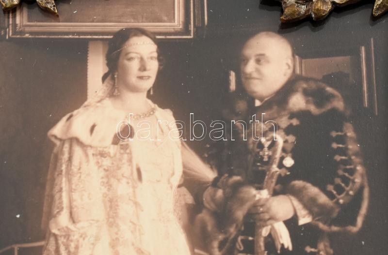 gróf Üchtritz Amádé Emil (1841-1928) és báró Bánddy Stefánia esküvői fotója keményhátú fotó, 9x11 cm régi díszes fém keretben 21 cm - Image 2