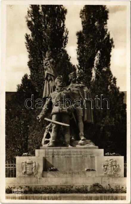 1941 Hajdúnánás, Hősök szobra