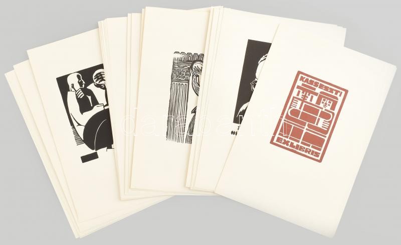 1982 Magyar Kisgrafika. Kisgrafika Barátok Köre. Kiadói félvászon kötésű mappában. Számozott:528/550. Eredeti metszetekkel, többek közt Kass János, Bálványos Huba, Banga Ferenc, Stettner Béla grafikáival, össz. 24 db komplett. - Image 2