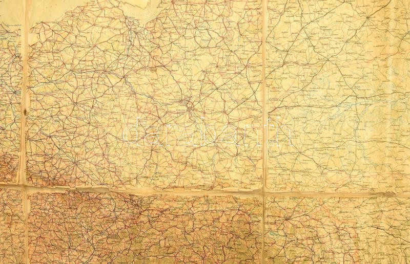 1901 Európa térkép, rajta a Ludovika pecsétjével, a hátoldalán számos bejegyzéssel, több alakulat bélyegzéssel, nagy méretű, vászonra kasírozott, sérülésekkel, 120x155 cm - Image 2