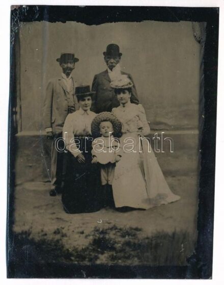 Ferrotípia, családi fotó 7x9 cm