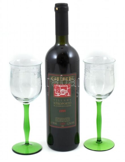 1999 Gere Villányi Kékoportó (Blauer Portugieser). Bontatlan palack. 0,75l, 112,5%Vol (Díszdobozban, 2db borospohárral.)