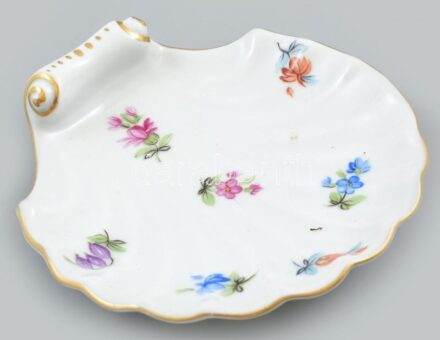 Herendi virágmintás tálka, kézzel festett porcelán, jelzett, kopásnyomokkal, 12x11cm