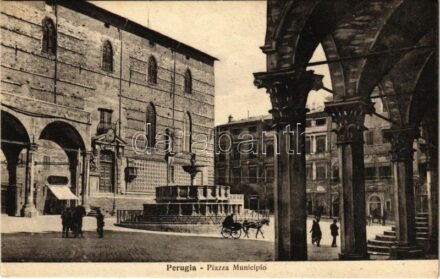 Perugia, Piazza Municipio / square, fountain (EK)