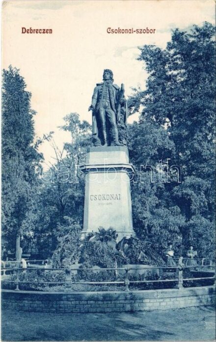 Debrecen, Csokonai szobor. Mihály Sámuel kiadása (fl)