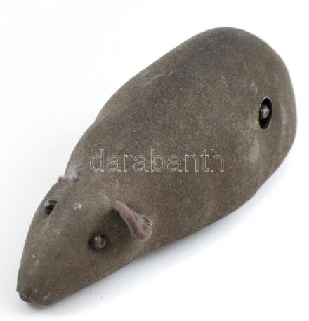 Schuco régi felhúzható lemezjáték egér kulcs nélkül. Jelzett, fém, kopott, egyik szövet fül hiányos cca 1940. /Vintage Schuco metal mouse 9 cm