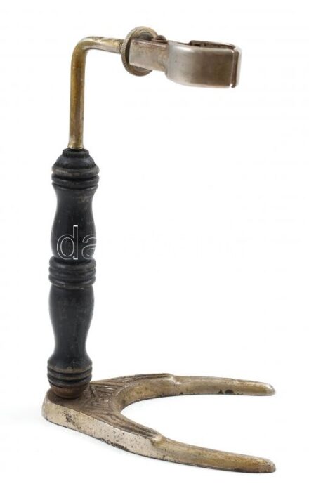 Régi kávéfőző tartó állvány, állítható / forgatható, jelzett, fém és fa, kisebb rozsdafoltokkal, kopásnyomokkal, m: 23 cm