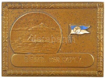 1958. 'B.Füred 1958. szept. 7.' Br díjplakett zománcozott 'Budapesti Építők SC' címerrel (78x58mm) T:2-