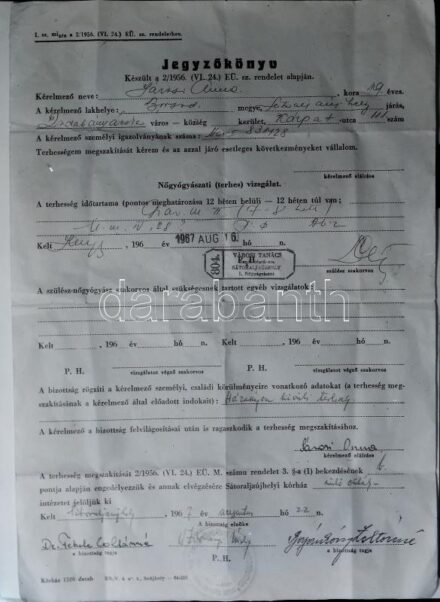 1967 Sátoraljaújhely, jegyzőkönyv abortusz engedélyezéséről, Dzubay fényképész felvétele, 1 db vintage repró NEGATÍV jelzés nélkül a hagyatékából, 12x9 cm-es síkfilm
