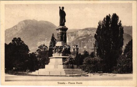 Trento, Trient (Südtirol); Piazza Dante / square, monument. Ediz. G. Widmann
