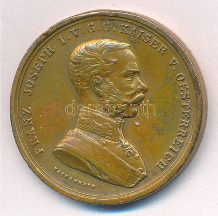 1914. 'Ferenc József Bronz Vitézségi Érem' bronz kitüntetés mellszalag és fül nélkül. Szign.: Tautenhayn T:2 ph. Hungary 1914. 'Bronze Gallantry Medal' bronze medal without ribbon and ear. Sign: Tautenhayn C:XF edge error NMK 137.