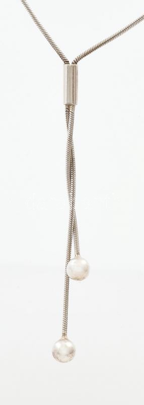 Ezüst(Ag) bogyós nyaklánc, jelzett, h: 46 cm, nettó: 8,1 g