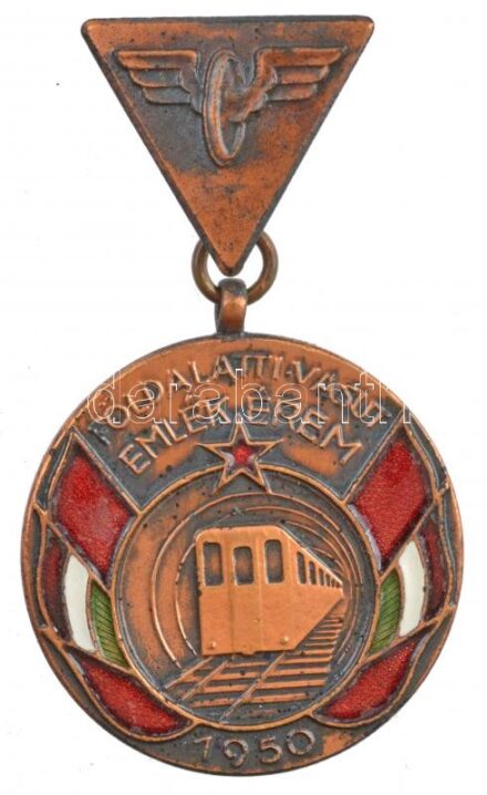 1950. 'Földalatti Vasút Emlékérem' zománcozott bronz kitüntető érem, eredeti tokban T:1-