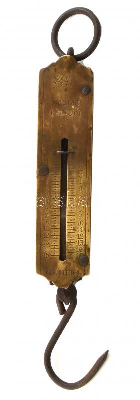 Pocket Balance akasztós, rugós mérleg, réz előlappal, korának megfelelő állapotban, h: 22 cm