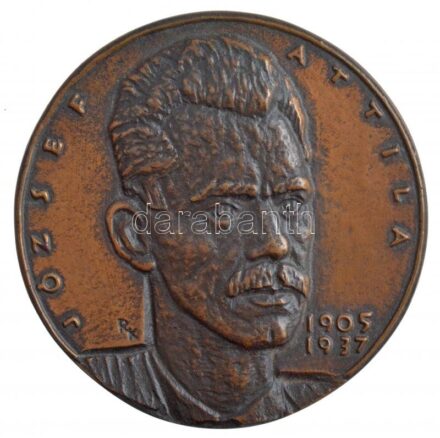 Renner Kálmán (1927-1994) DN 'József Attila 1905-1937' egyoldalas bronz plakett, dísztokban (89mm) T:1