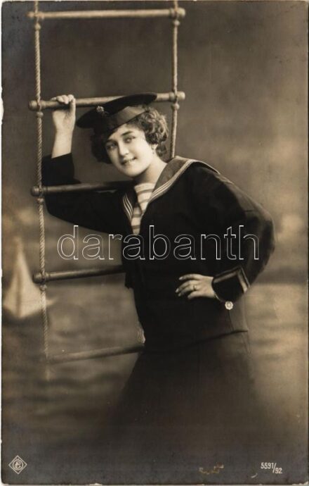 1916 Osztrák-magyar haditengerészeti matróz lány / K.u.K. Kriegsmarine Matrosenmädchen / Austro-Hungarian Navy mariner girl + 'K.u.K. Marinefeldpostamt' + 'SMS Erzh. Karl'