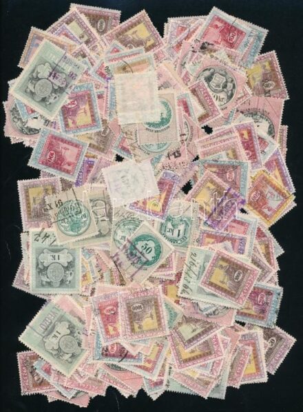 1880-1924 300 db okmánybélyeg ömlesztve vékony dobozban