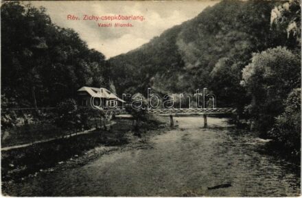 Rév, Körösrév, Vad, Vadu Crisului; Zichy-cseppkőbarlang, vasútállomás. E.K.E. kiadása / Pestera Vadu Crisului / railway station (fl)