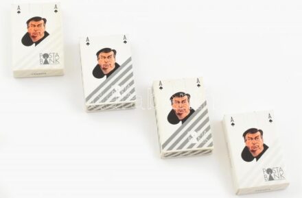 4 pakli retro franciakártya, részben a rendszerváltás neves politikusainak (Antall, József, Göncz Árpád, Orbán Viktor, Pető Iván, Szabad György, Torgyán József stb.) karikatúráival illusztrált, eredeti Postabank reklámos karton