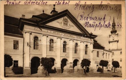 Késmárk, Kezmarok; Fő tér, Pospisil üzlete / Hlavné námestie / main square, shops (EK)