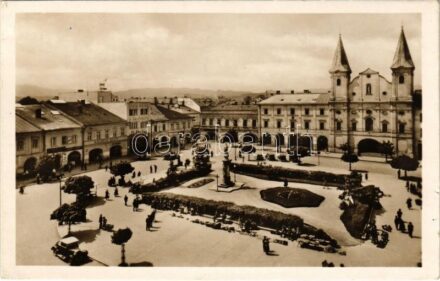 1949 Zsolna, Sillein, Zilina; Námestie Slobody / tér, Koloman Klein üzlete, Cobor Bazár, Tungsram, automobilok / square, shops, bazaar, automobiles (EK)