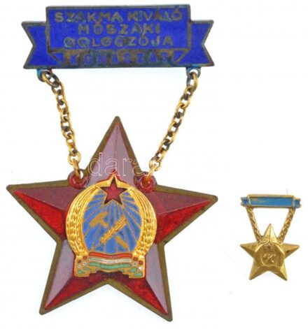 ~1950. 'Szakma kiváló műszaki dolgozója - Kohászat' Rákosi-címeres zománcozott kitüntetés hátlapon '10986' sorszámmal, miniatűrrel, eredeti tokban T:2