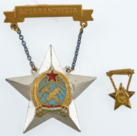 ~1950. 'Sztahanovista' arany fokozat, zománcozott fém kitüntetés, miniatűrrel, eredeti tokban T:2,2-