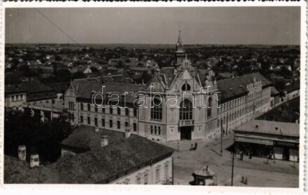 Nagyszalonta, Salonta; városháza, Freiberger Ármin divatáruház üzlete, drogéria / town hall, shops. photo