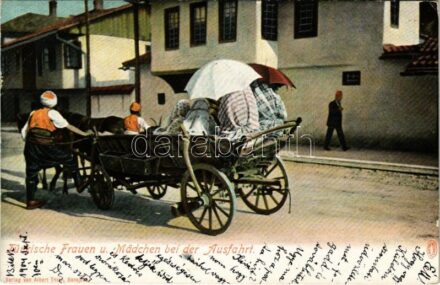 1904 Sarajevo, Türkische Frauen und Mädchen bei der Ausfahrt / Turkish women and girls trravelling + 'K.u.k. Milit. Post. Neu-Bilek'