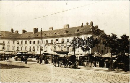 Wien, Vienna, Bécs; street view, market, shops of Eduard Reischl, R. Masini, Schwantner, Carl Sild. Verlag Reinhold Entzmann & Sohn. photo (pinhole)