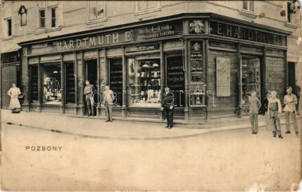 Pozsony, Pressburg, Bratislava; Mihály utca, Hardtmuth E. üzlete / street view, shop of Hardtmuth (non PC) (b)