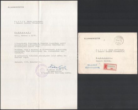 1958 Kállai Gyula (1910-1996) politikus , miniszterelnök, mint államminiszter saját kézzel aláírt, gépelt levele Marton Endre rendezőnek, melyben felkéri a Kossuth-díj bizottságbeli munkára, hajtva, de szép állapotban, eredeti