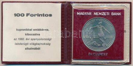 1982. 100Ft Cu-Ni 'Labdarúgó világbajnokság 1982' műbőr tokban, tanúsítvánnyal T:BU Adamo EM68
