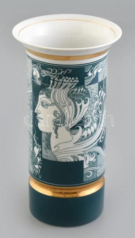 Hollóházi Szász Endre által tervezett mintával díszített porcelán váza, zöld mázzal. matricás, jelzett, hibátlan, m: 30 cm