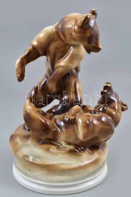 Zsolnay birkózó medvék. Kézzel festett, jelzett (Markup Béla), hibátlan, m: 30 cm