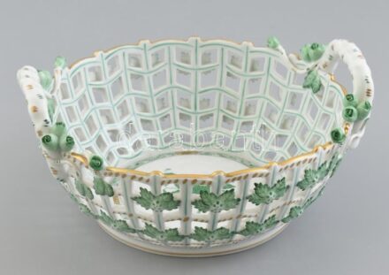 Herendi Apponyi mintás áttört porcelán kosár, kézzel festett, jelzett, hibátlan, d: 21 cm